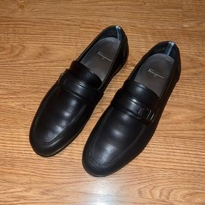 Ferragamo loafer dress shoes - size 9
